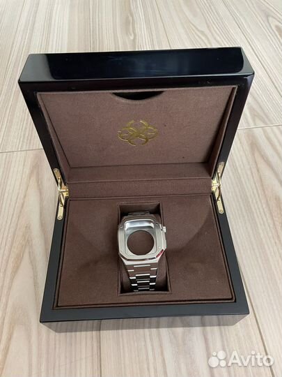 Apple watch Golden concept