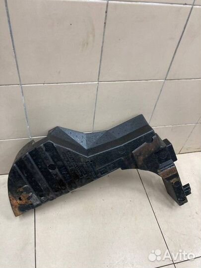 Ящик для инструментов правый Mitsubishi Outlander