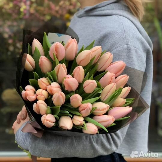 Тюльпаны персиковые цветы букеты 51 тюльпан 101