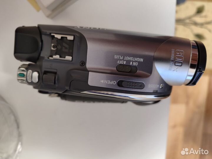 Видеокамера Sony Handycam DCR DVD 305E