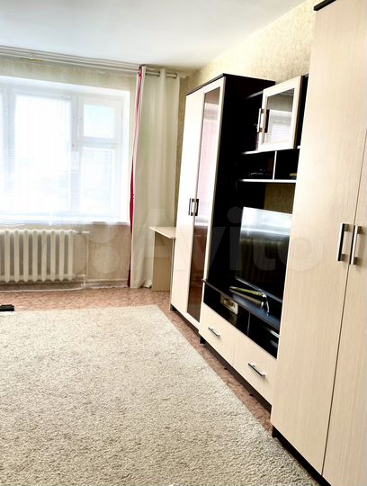 2-к. квартира, 63 м², 1/9 эт.