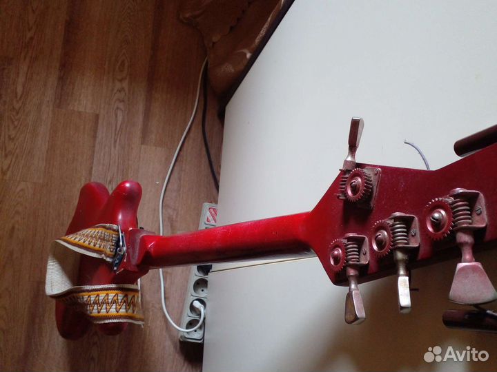 Электрогитара ручной работы