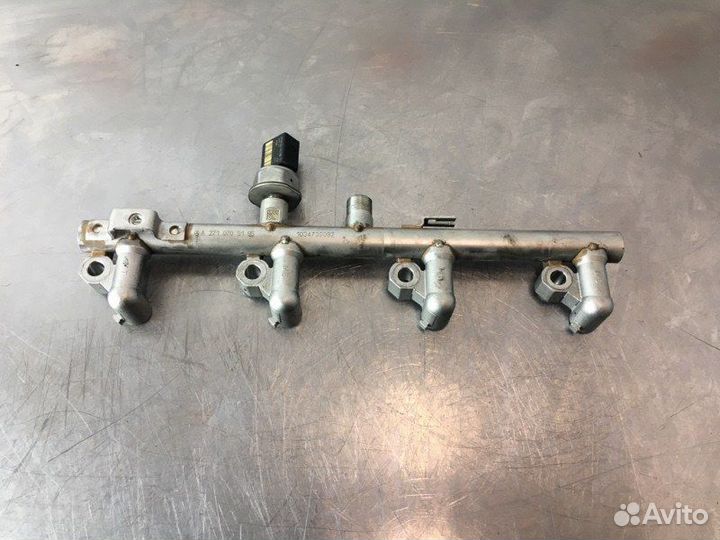 Топливная рампа Mercedes E-Class W212 M271 1.8TI