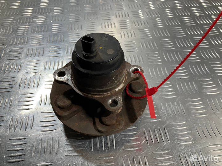 Ступица передняя правая Lexus LS 4 рест. 2010