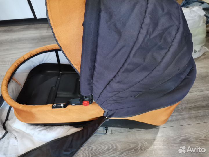 Коляска tutis