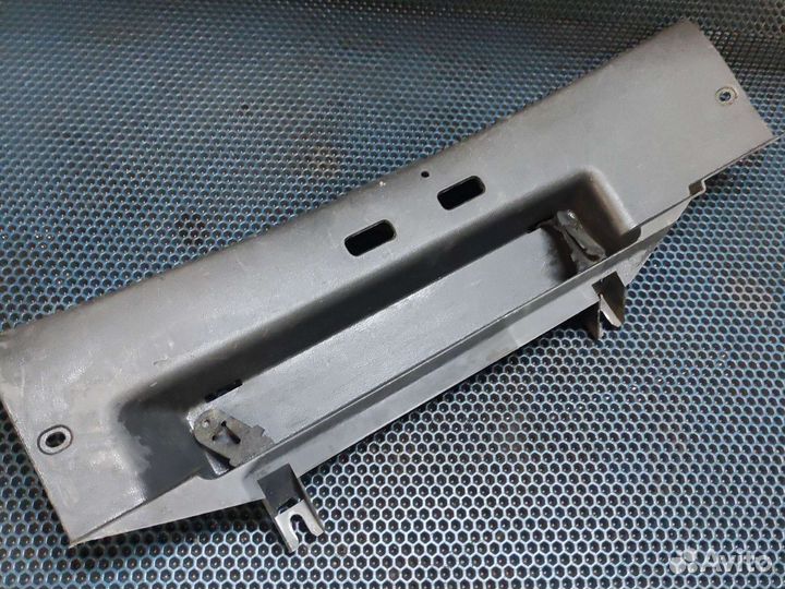 Обшивка багажника центральная skoda fabia 2