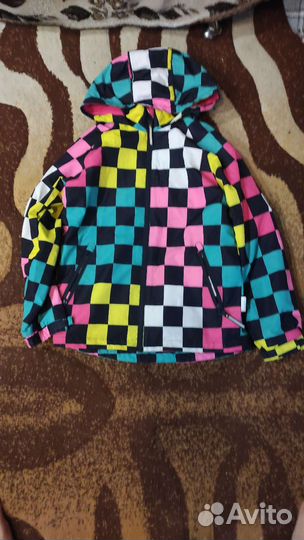 Куртка на девочку 134-140