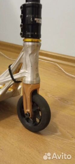 Вилка для трюкового самоката