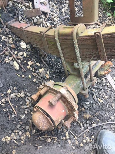 Ось от трактороной телеги