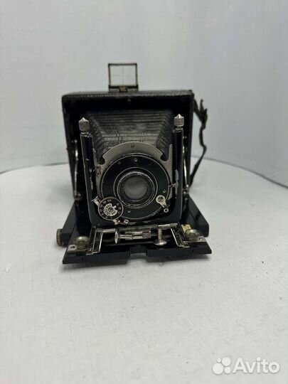 Старинный фотоаппарат Германия