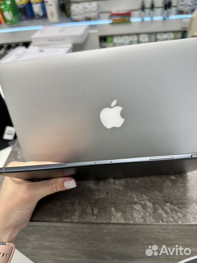 Планшет Samsung Tab S5e