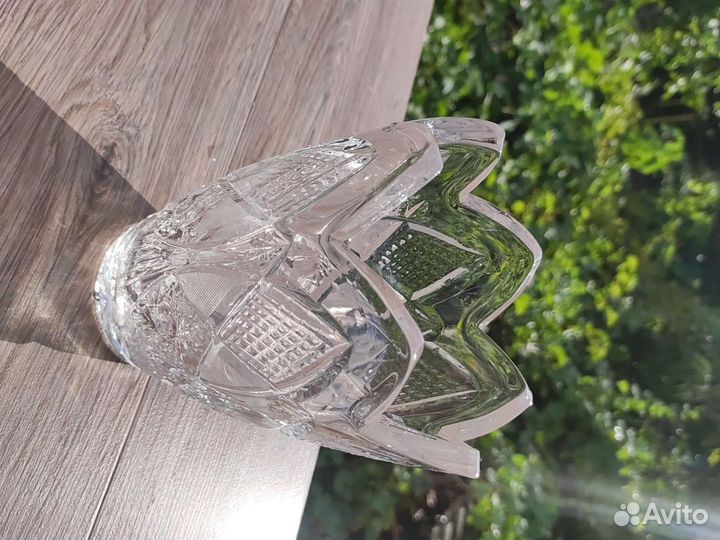 Хрустальная ваза