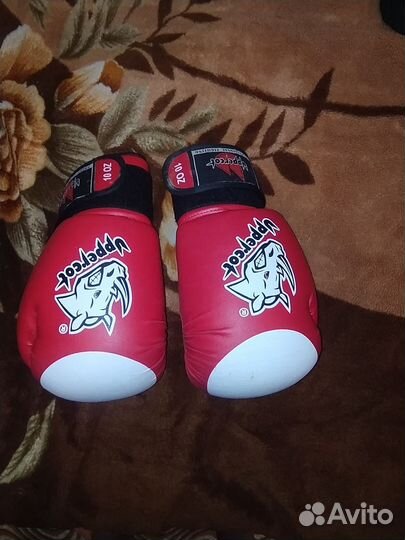 Боксерские перчатки 10 oz