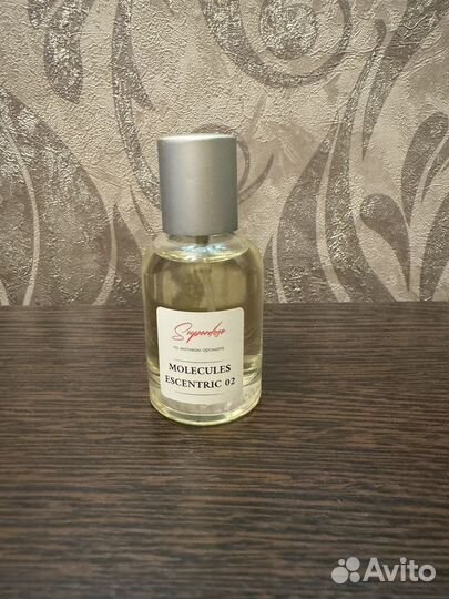Духи женские малекула 02