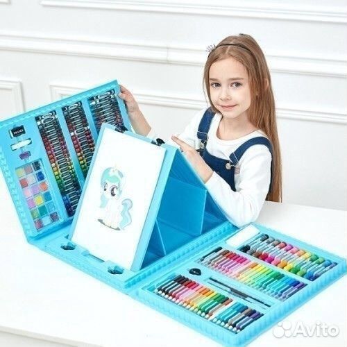 Набор юного художника с мольбертом