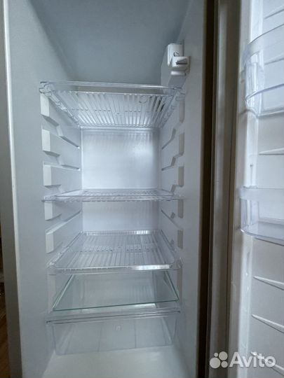 Двухкамерный холодильник