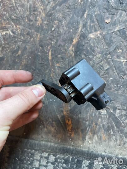 Датчик положения кузова передний range rover l322