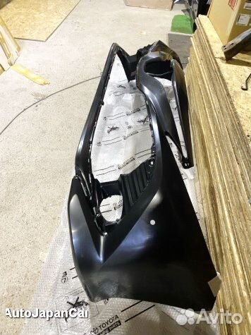 Передний бампер новый Тойота Камри 70 2017-2023