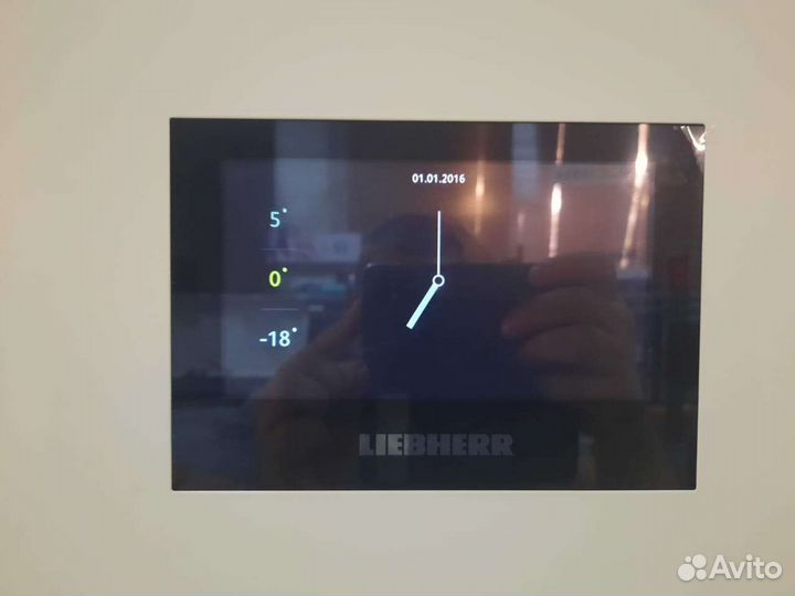 Холодильник liebherr CBNbe 5778 новый