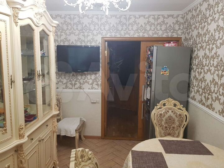 4-к. квартира, 138 м², 1/5 эт.