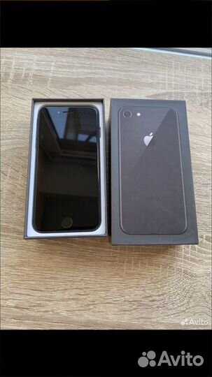 iPhone 8, 64 ГБ