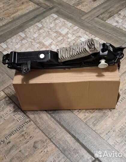 Фара дневного света LH