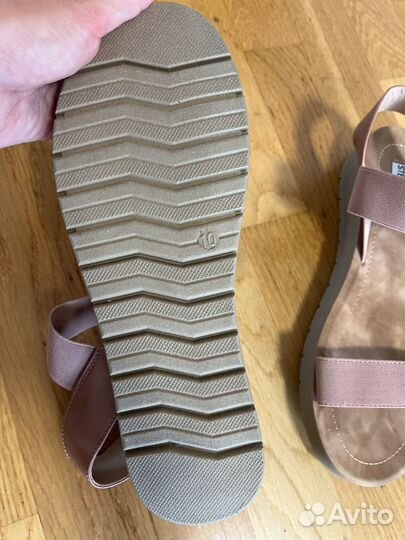 Сандалии женские новые