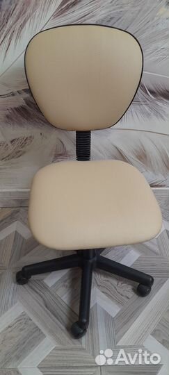 Компьютерное кресло