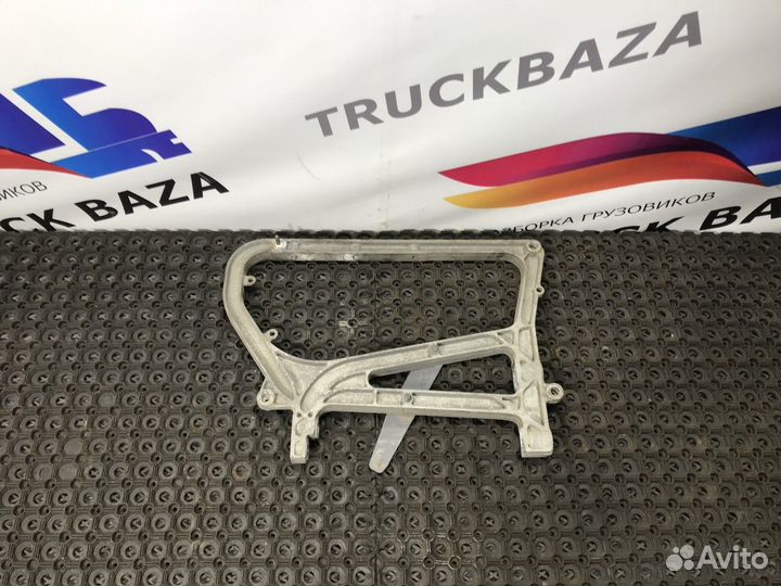 21887348 Кронштейн глушителя Renault T, Volvo FH