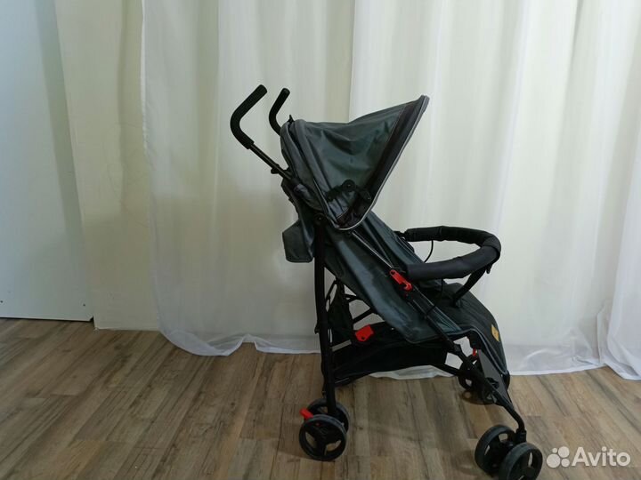 Прогулочная коляска трость