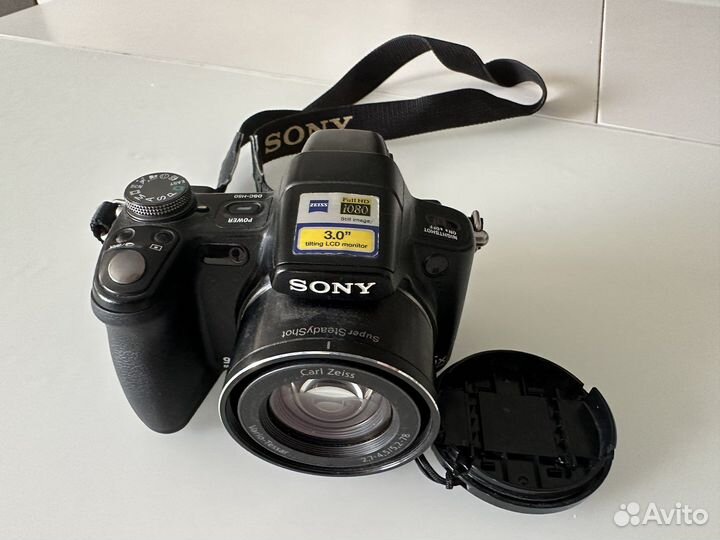 Цифровой фотоаппарат Sony DSC-H50