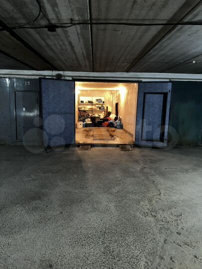 Гараж, > 30 м²