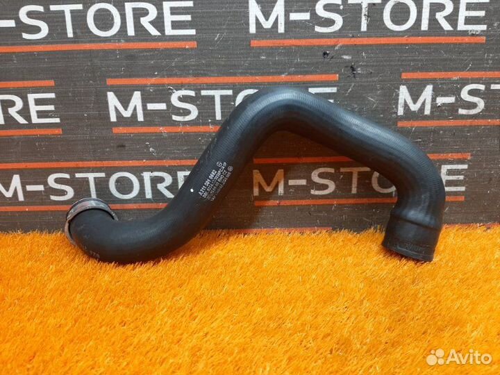 Патрубок радиатора нижний Mercedes-Benz E-Class