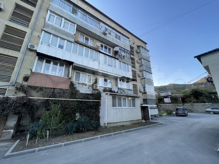 3-к. квартира, 70 м², 3/5 эт.