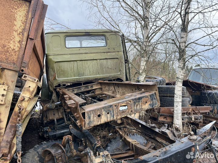 Продам камаз урал на запчасти