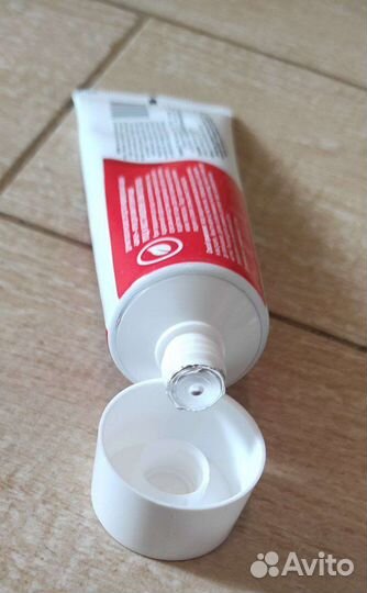 Крем для ухода за кожей