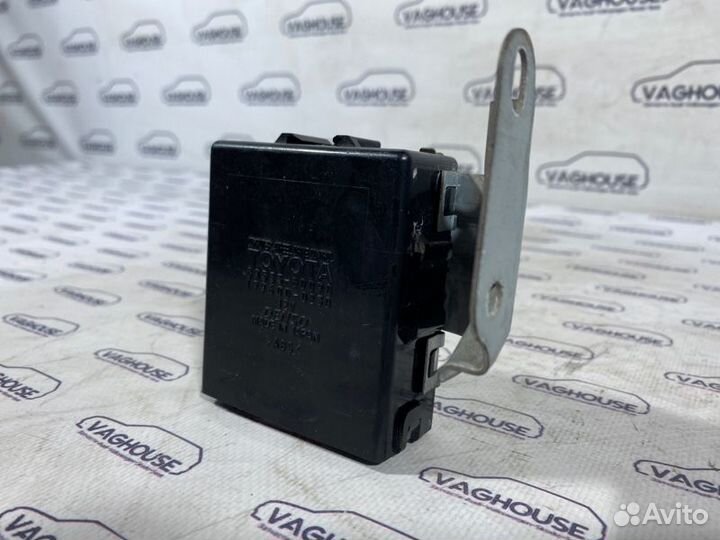 Блок электронный Toyota Land Cruiser 100 4.2 1HD