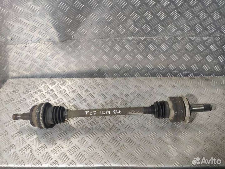 Полуось задняя (приводной вал, шрус) Mercedes-Benz