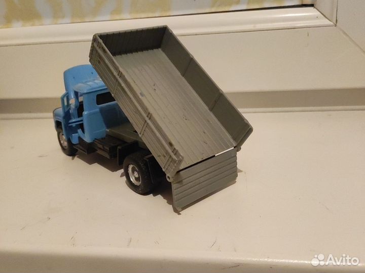 Модель грузовика