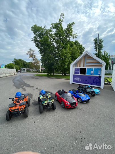 Сотрудник пункта проката