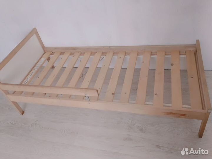 Детская кровать от 3 лет с бортиками