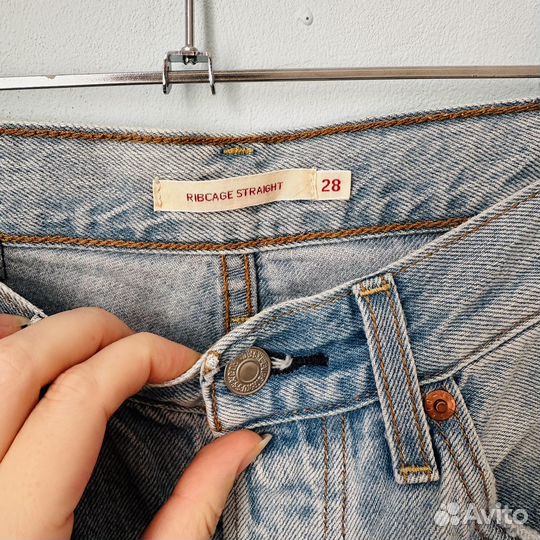 Джинсы женские levis широкие