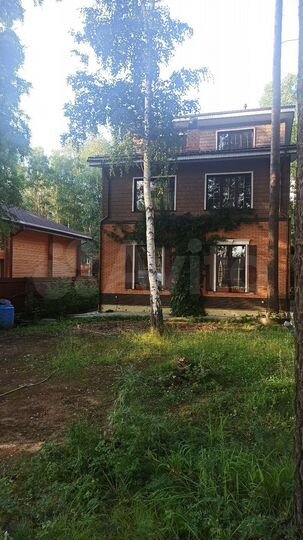 Дом 183 м² на участке 10 сот.