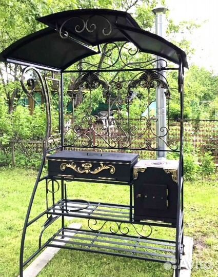 Мангал с крышей