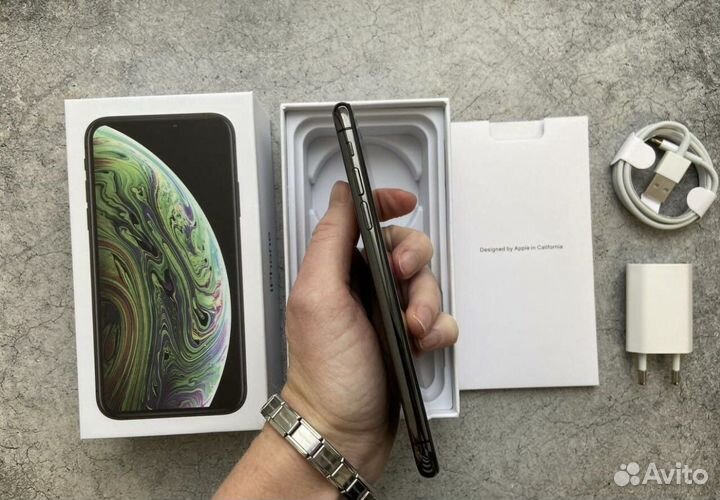 Телефон iPhone XS