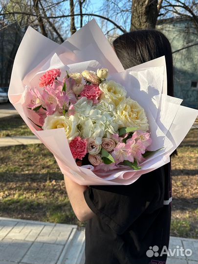 Букет с гортензией