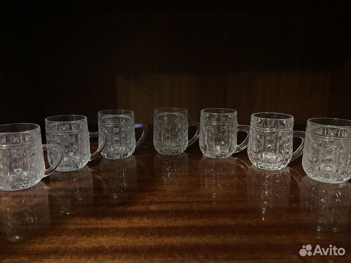 Бокалы, стаканы, кружки