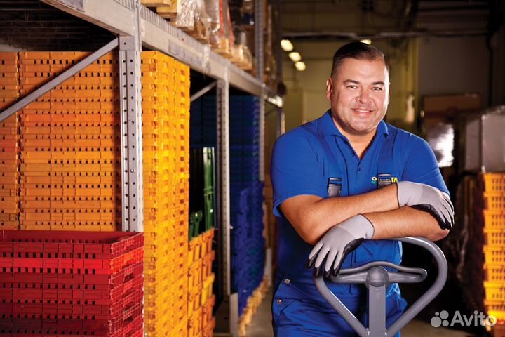 Комлектовщик/Работник склада (вахта)