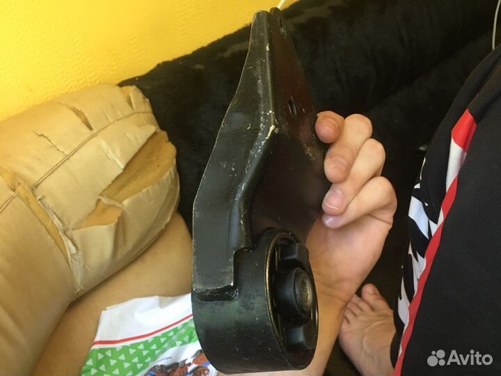 Кронштейн левой опоры двигателя