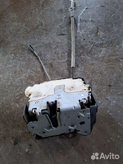 Замок двери задний Range Rover Vogue